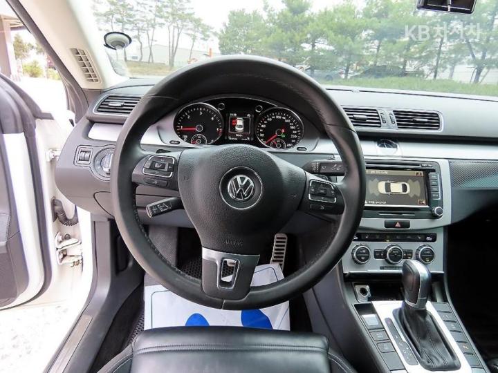 Volkswagen CC New 2.0 TDI BlueMotion 9