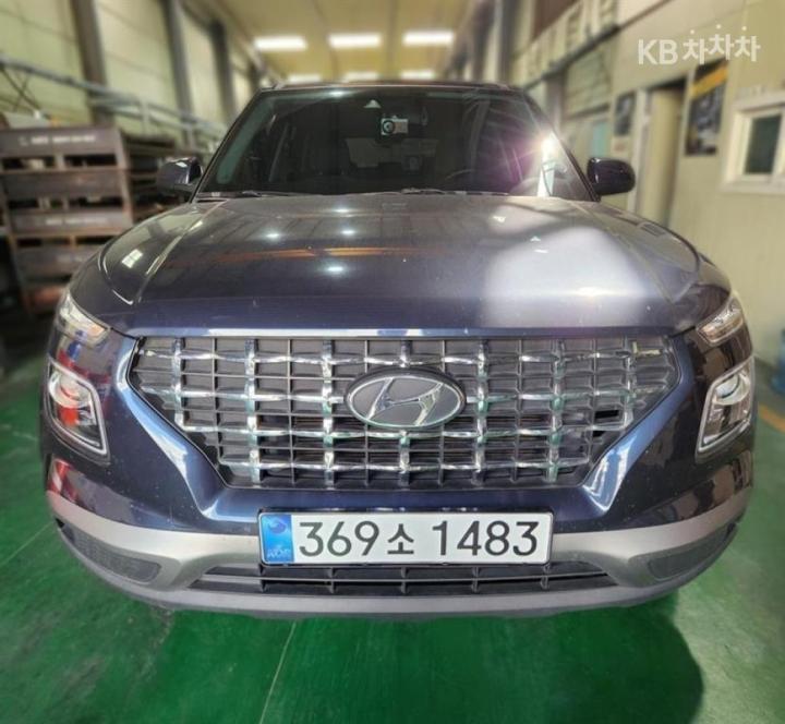 Hyundai Venue Gasoline 1.6 Smart