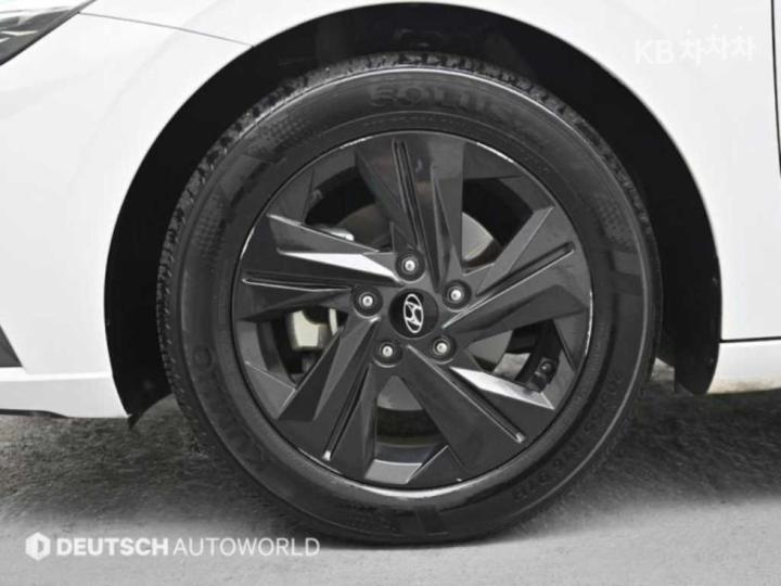 Hyundai Avante CN7 1.6 Gasoline Inspiration 6