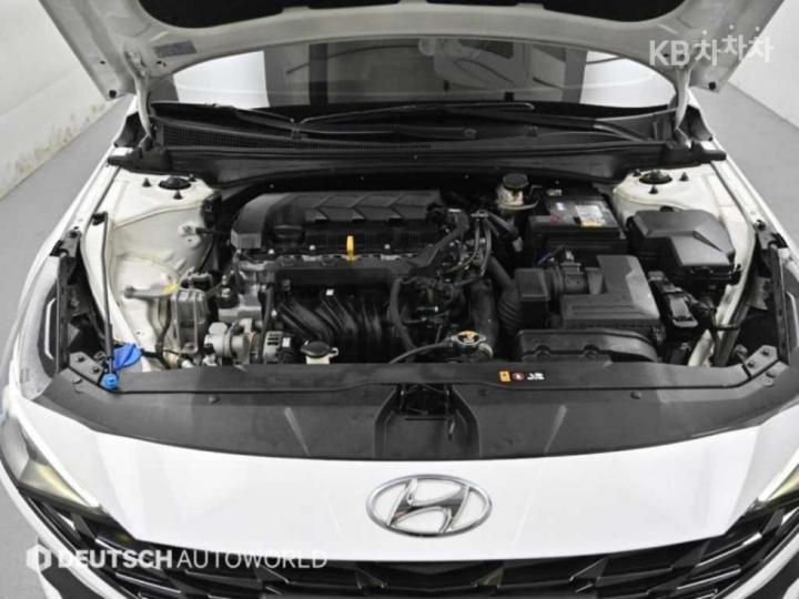 Hyundai Avante CN7 1.6 Gasoline Inspiration 7