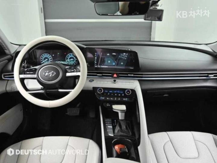 Hyundai Avante CN7 1.6 Gasoline Inspiration 8