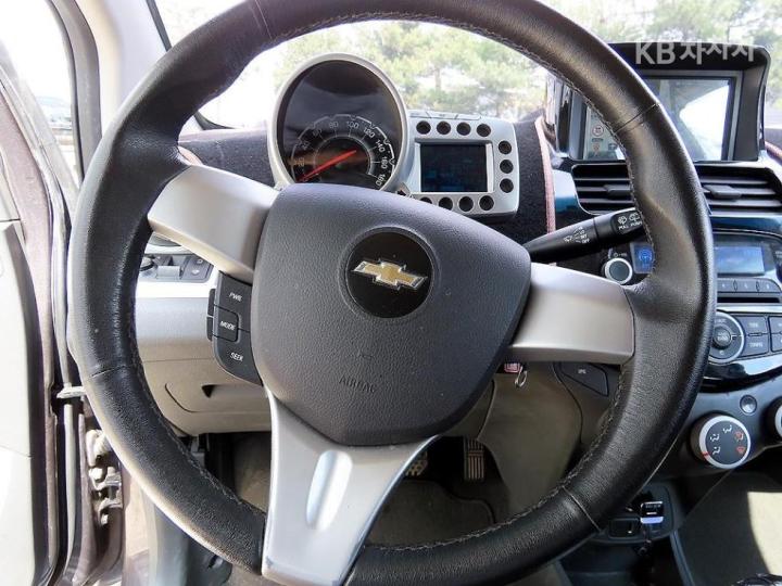 Chevrolet Spark LPGi LT Base Type 9