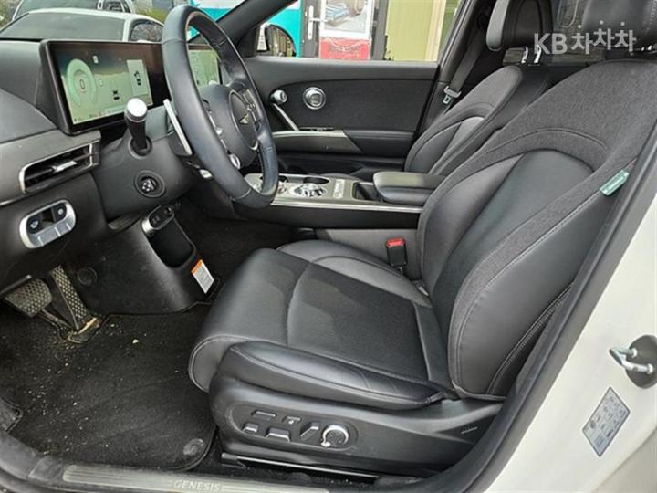 Genesis GV60 Standard AWD Base Type 7