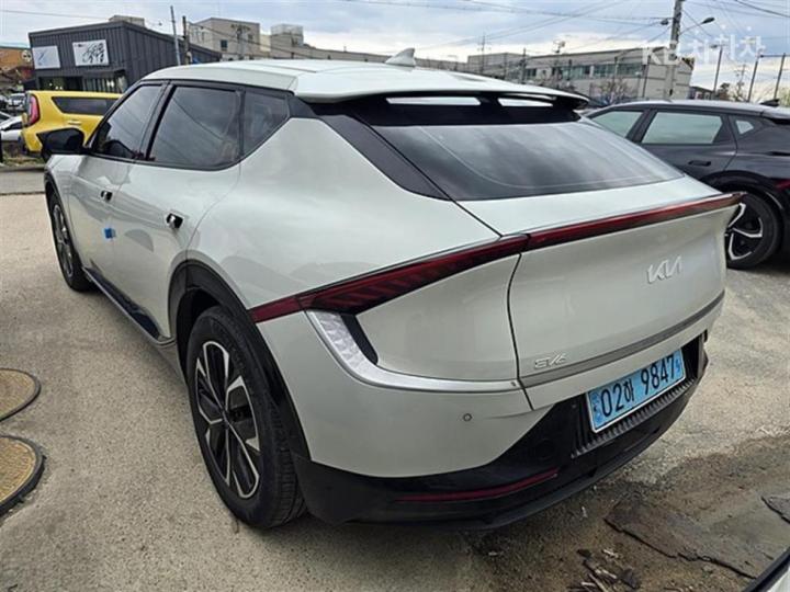 Kia EV6 Long Range 2WD Earth 4