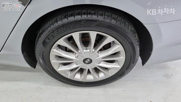 Hyundai Sonata LF 1.7 Diesel Smart 7