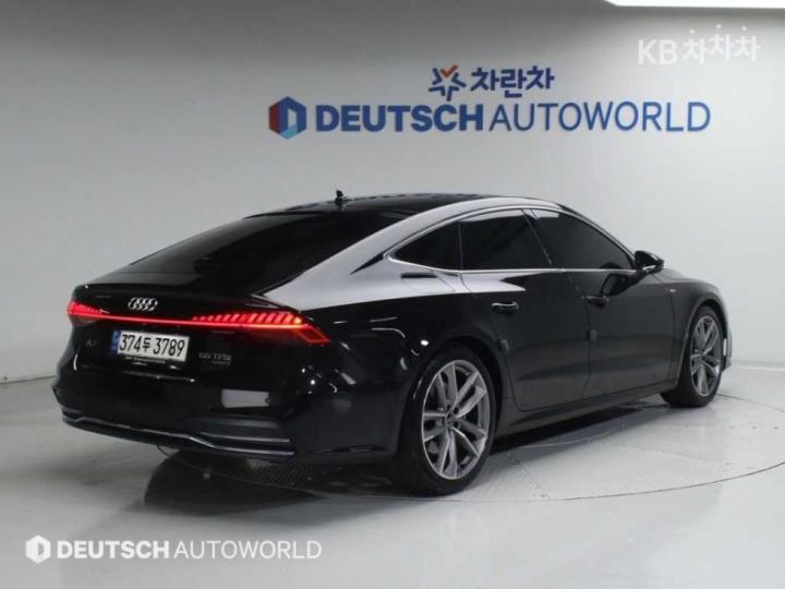Audi A7 4K8 55 TFSI Quattro Premium 3