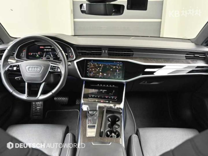 Audi A7 4K8 55 TFSI Quattro Premium 8