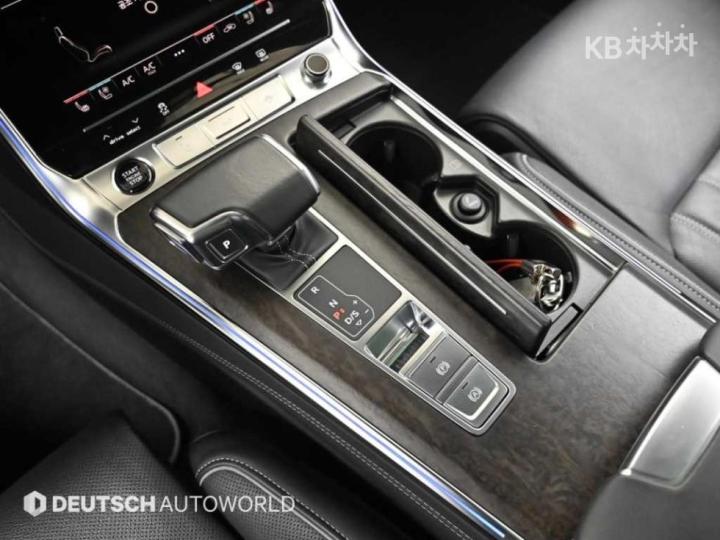 Audi A7 4K8 55 TFSI Quattro Premium 10