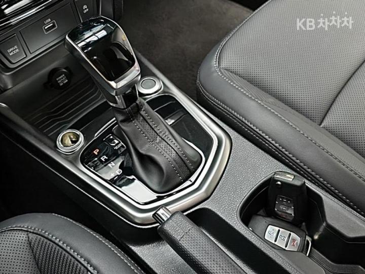 KG Mobility (Ssangyong) Tivoli Gasoline V3 2WD Base Type 9