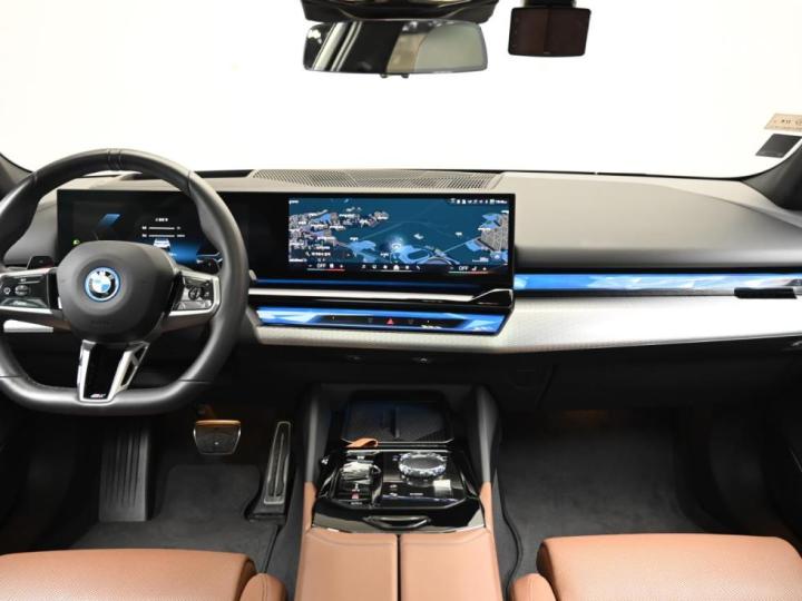 BMW 5 Series New G60 530e M Sport 8