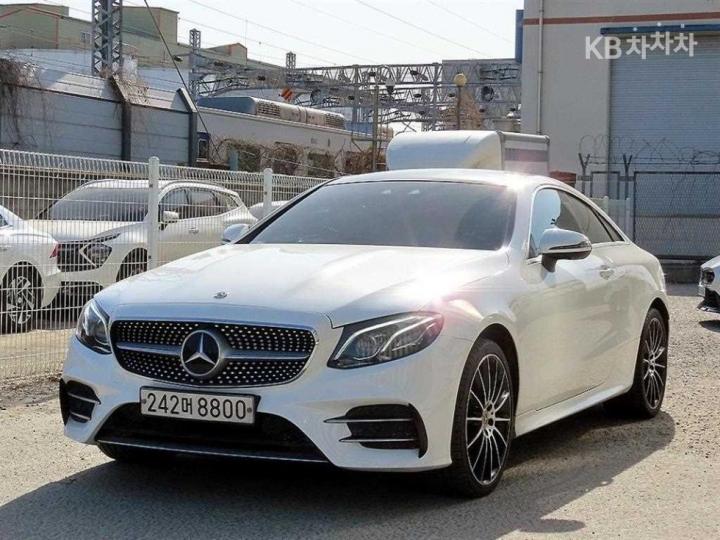 Mercedes-Benz E-Class W213 E400 4MATIC COUPE 4