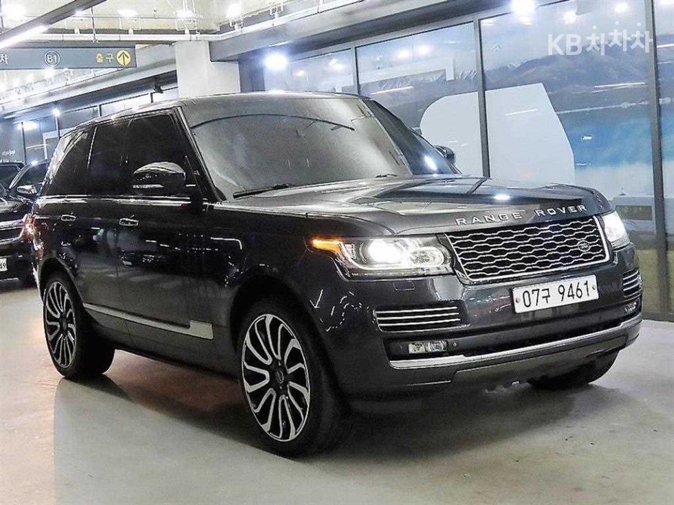2015 Land Rover Used Car photo
