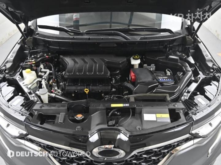 Renault QM6 2.0 LPe 2WD LE 7