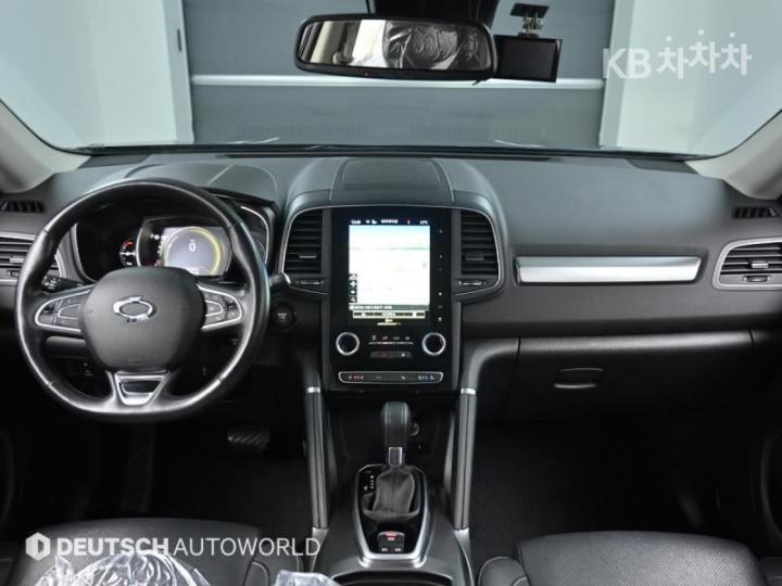 Renault QM6 2.0 LPe 2WD LE 8