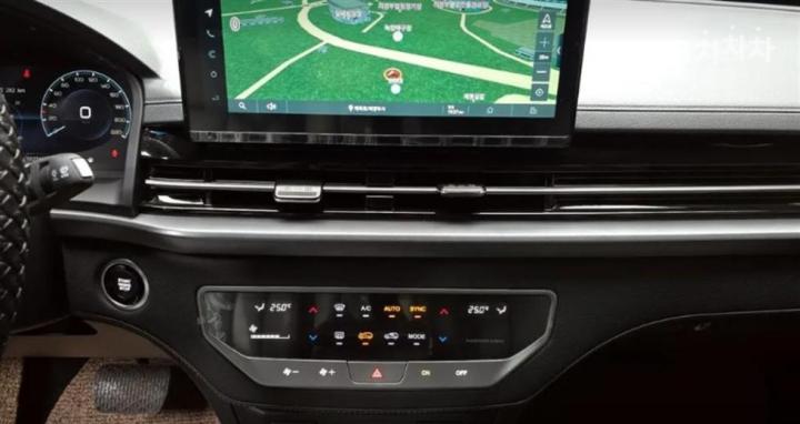 KG Mobility (Ssangyong) Rexton New Sport Khan 2.2 2WD Coolman Prestige 9