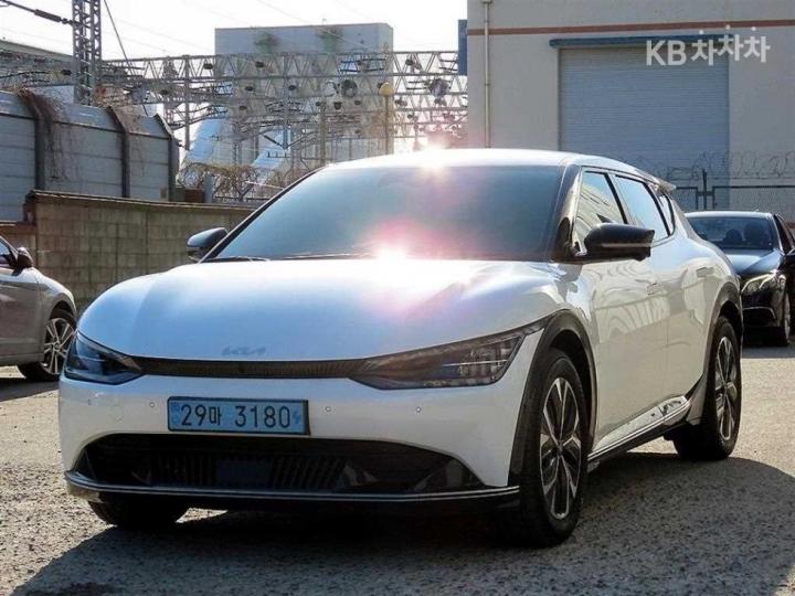 Kia EV6 Long Range 2WD Earth 4