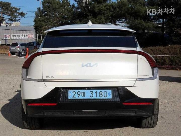 Kia EV6 Long Range 2WD Earth 6