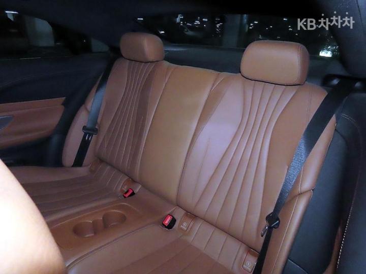 Mercedes-Benz E-Class W213 E450 4MATIC Coupe Base Type 8