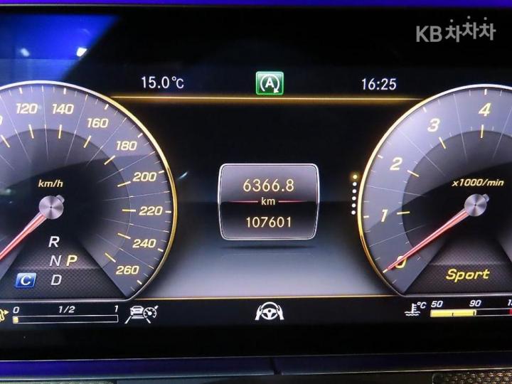 Mercedes-Benz E-Class W213 E450 4MATIC Coupe Base Type 10