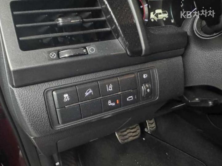 KG Mobility (Ssangyong) Rexton Sport Khan 2.2 4WD Prestige 8