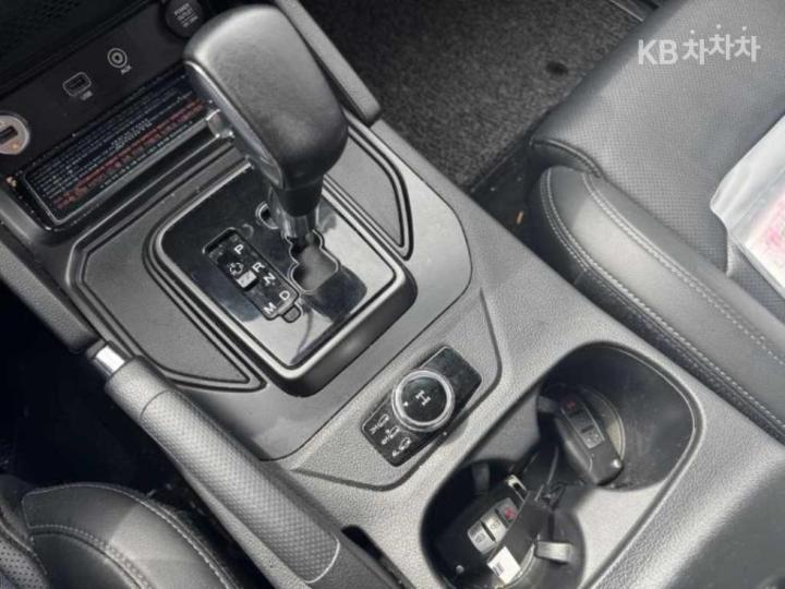 KG Mobility (Ssangyong) Rexton Sport Khan 2.2 4WD Prestige 9