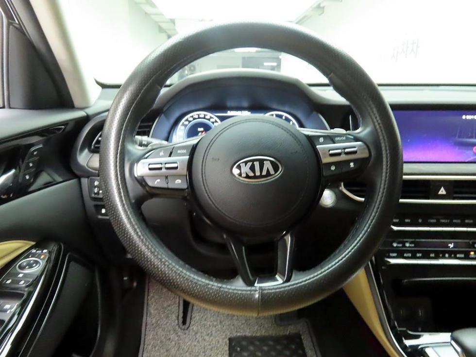 2020 - kia k7