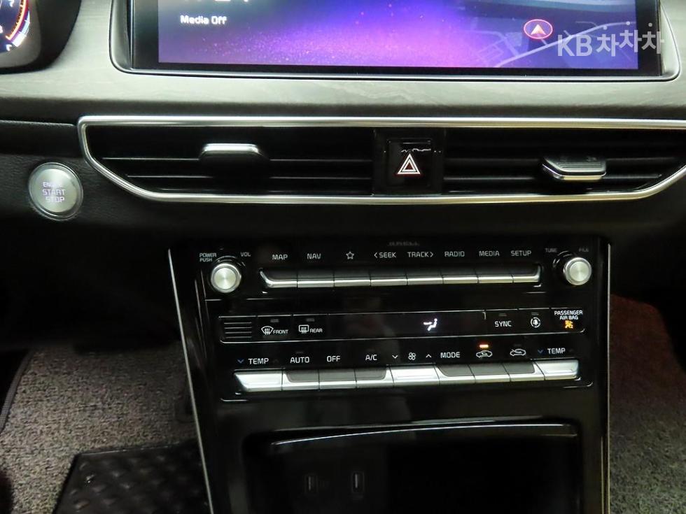 2020 - kia k7