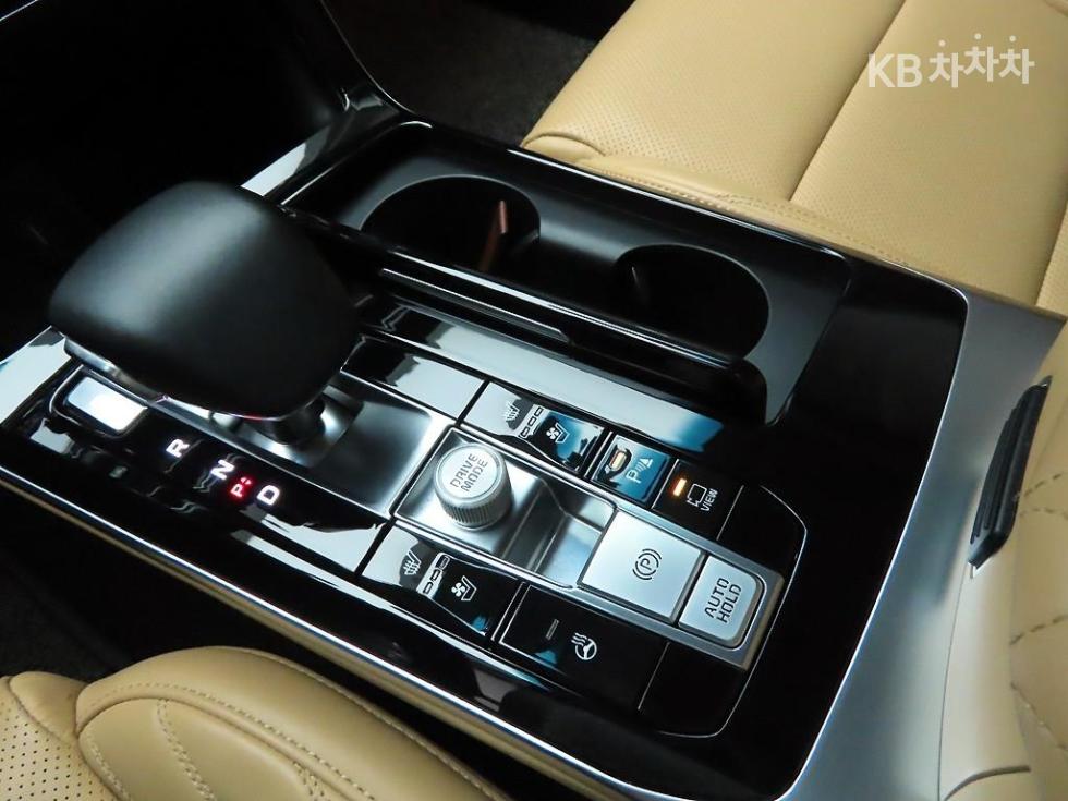 2020 - kia k7