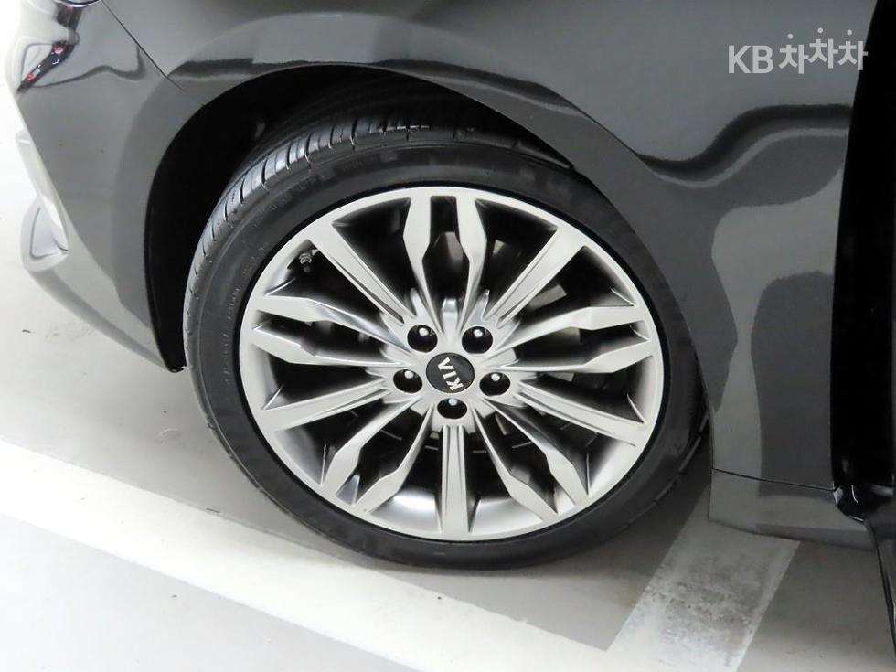 2020 - kia k7