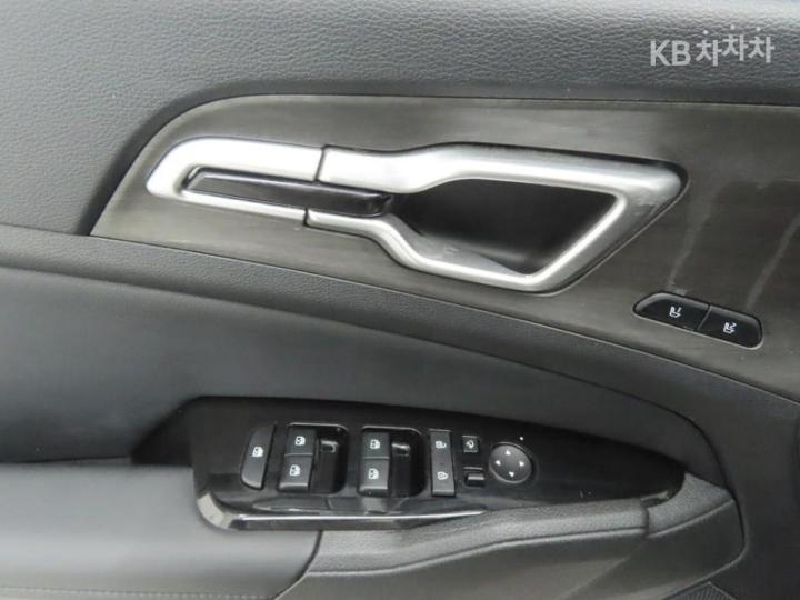 Kia Sportage The 2.0 LPG 2WD Signature 10