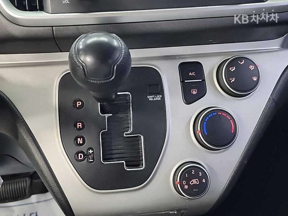 2021 - kia ray