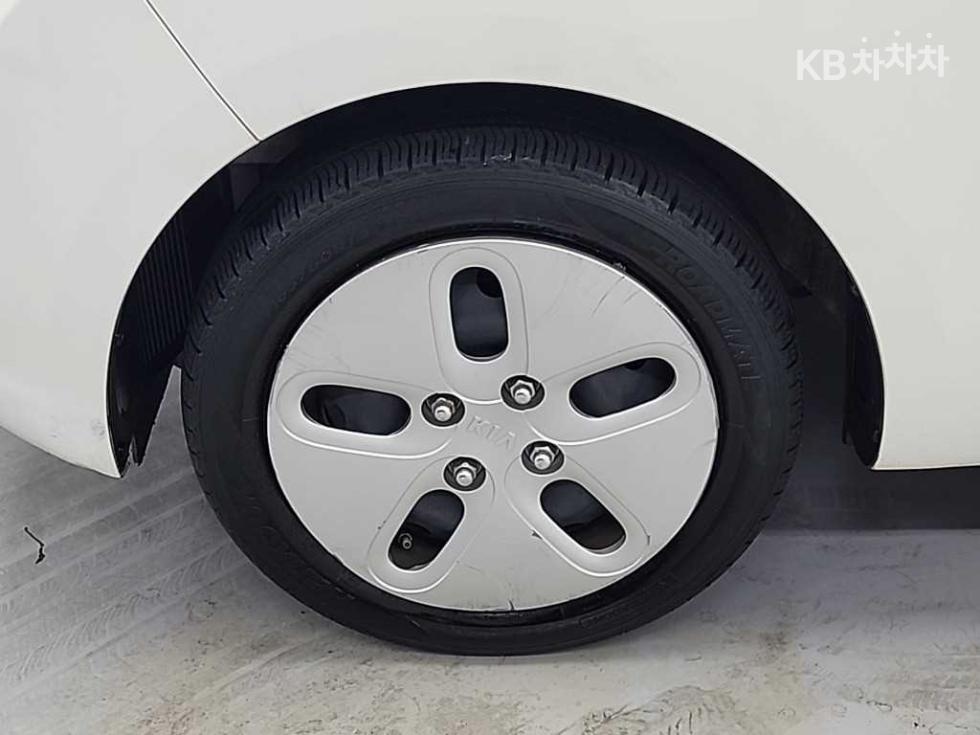 2021 - kia ray