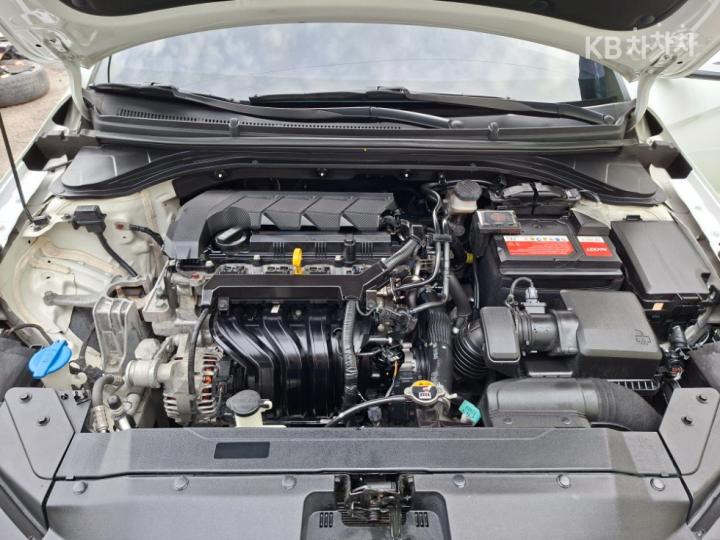 Hyundai Avante AD Smartstream G1.6 Smart 7