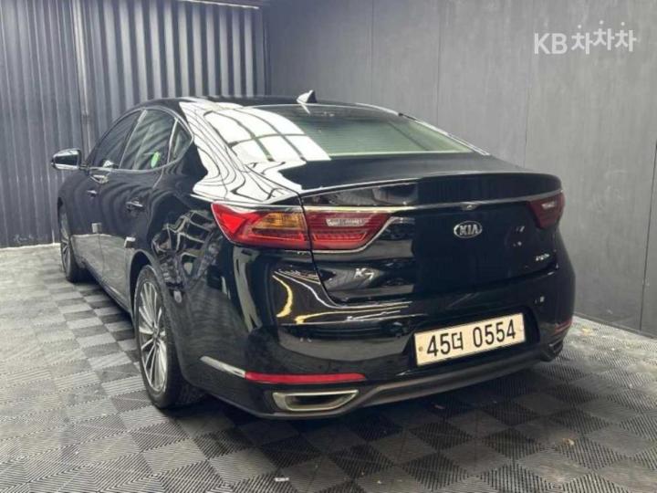 Kia K7 2.2 Diesel Prestige 5