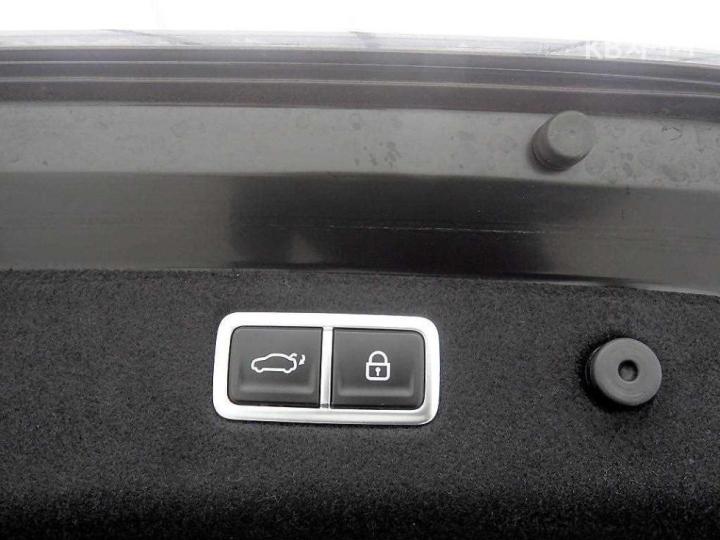 Genesis G70 3.3T Sport Package 6