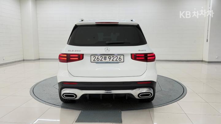 Mercedes-Benz GLB-Class X247 GLB250 4Matic 5