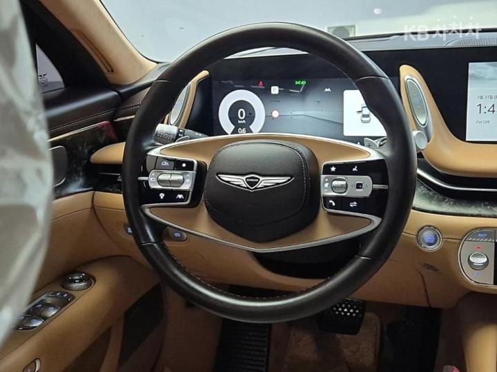 Genesis G90 RS4 3.5T AWD Base Type 10