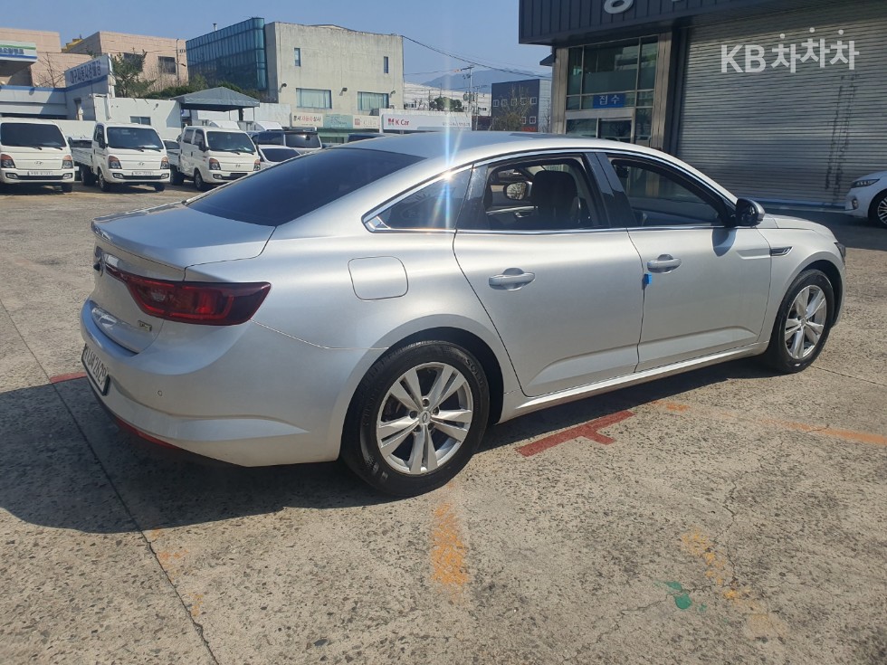 Renault Samsung SM6 — miniaturë 4