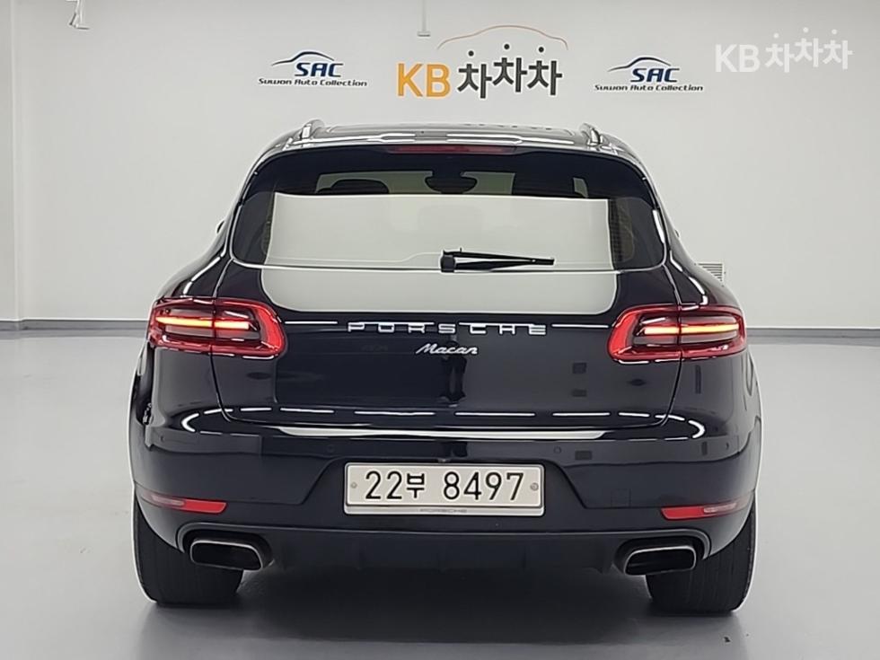 2015 - porsche macan