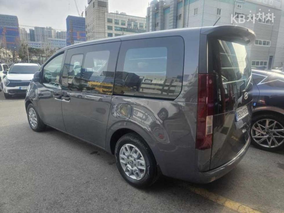 Hyundai Staria — miniaturë 2