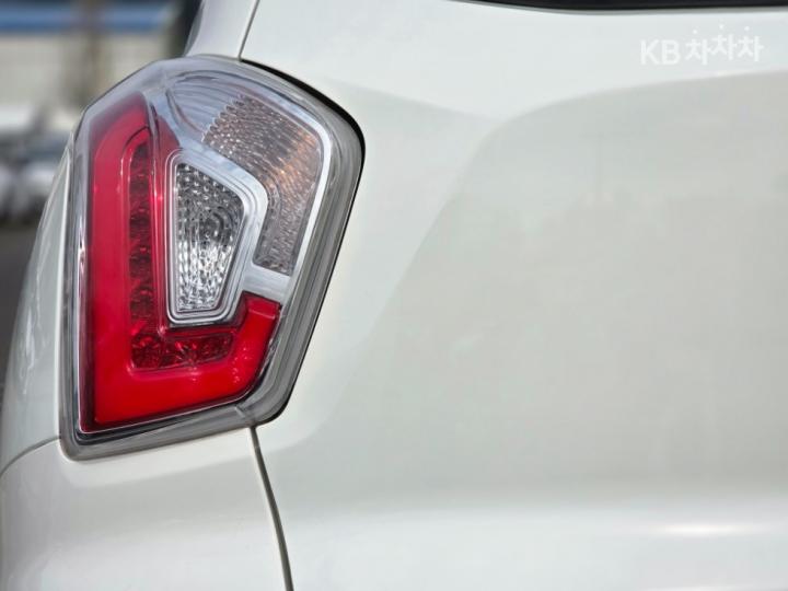 KG Mobility (Ssangyong) Tivoli Armor 1.6 Diesel VX 2WD 7