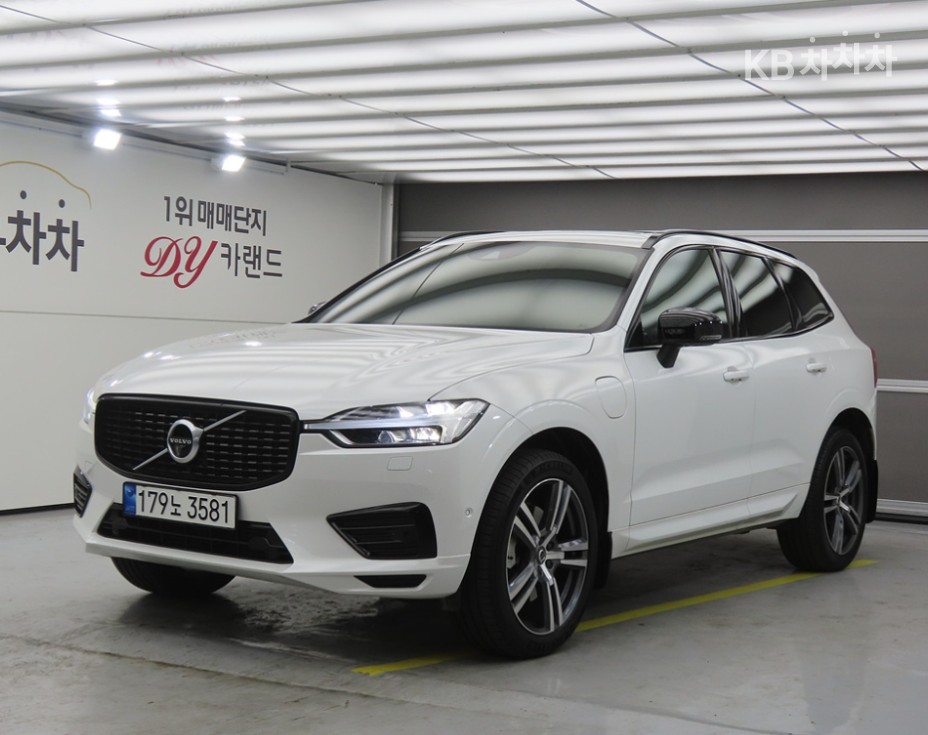 Volvo XC60 2세대 T8 Inscription - фото 1