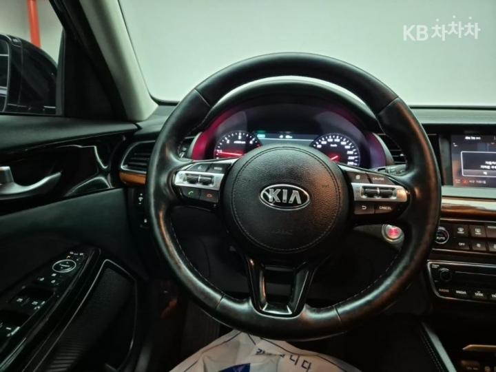 Kia K7 2.2 Diesel Limited 10