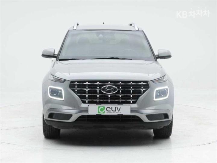 Hyundai Venue Gasoline 1.6 Modern Plus 3