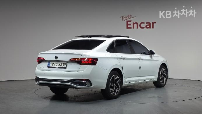 Volkswagen Jetta The 1.5 TSI Prestige 3