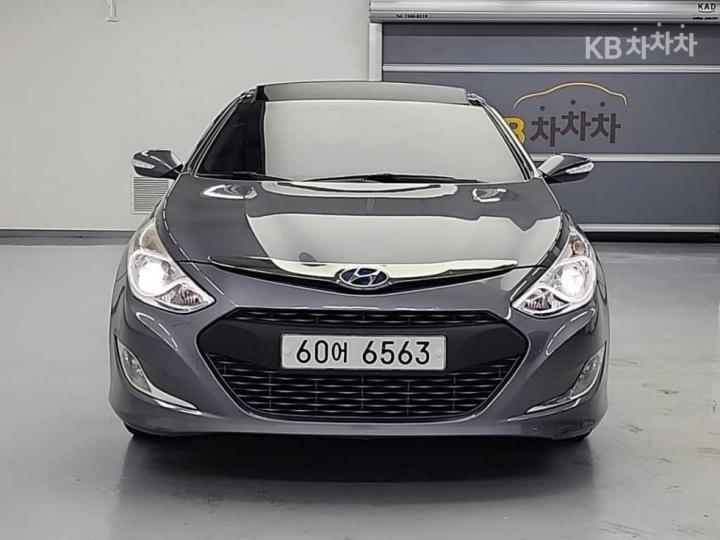 Hyundai Sonata Hybrid 2.0 Royal 3