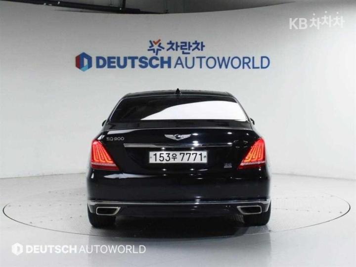 Genesis EQ900 3.8 GDI AWD Premium Luxury 5