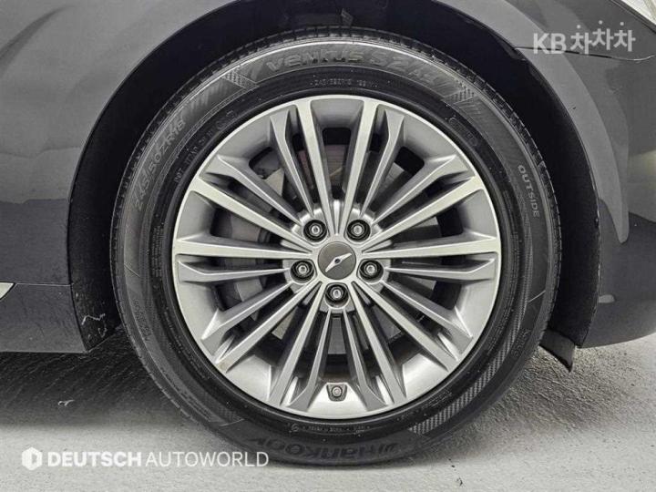 Genesis EQ900 3.8 GDI AWD Premium Luxury 6