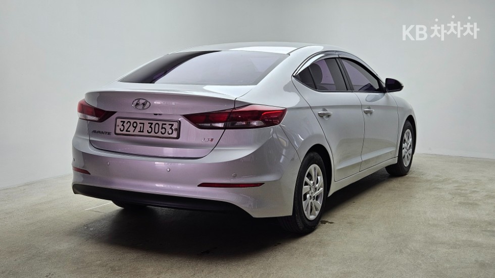 Hyundai Avante — miniaturë 2