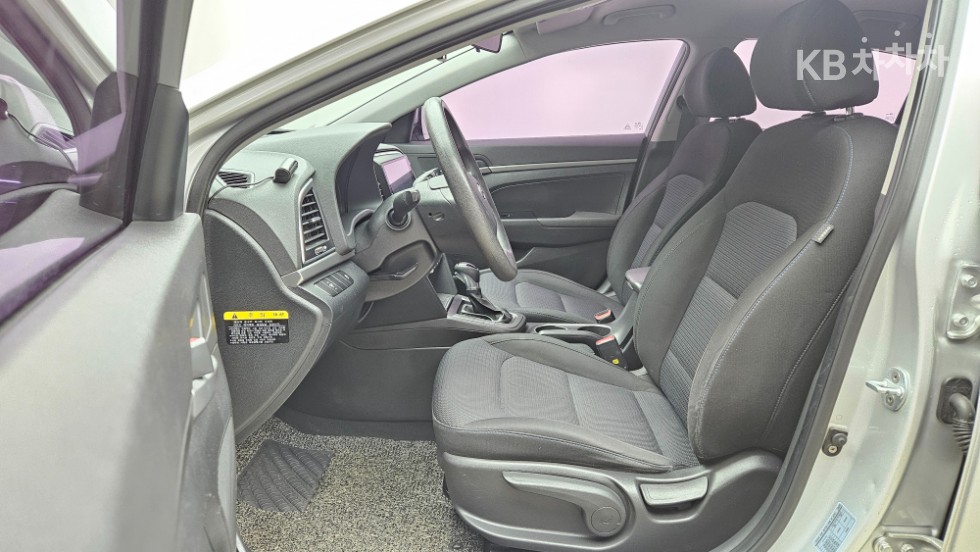 Hyundai Avante — miniaturë 10